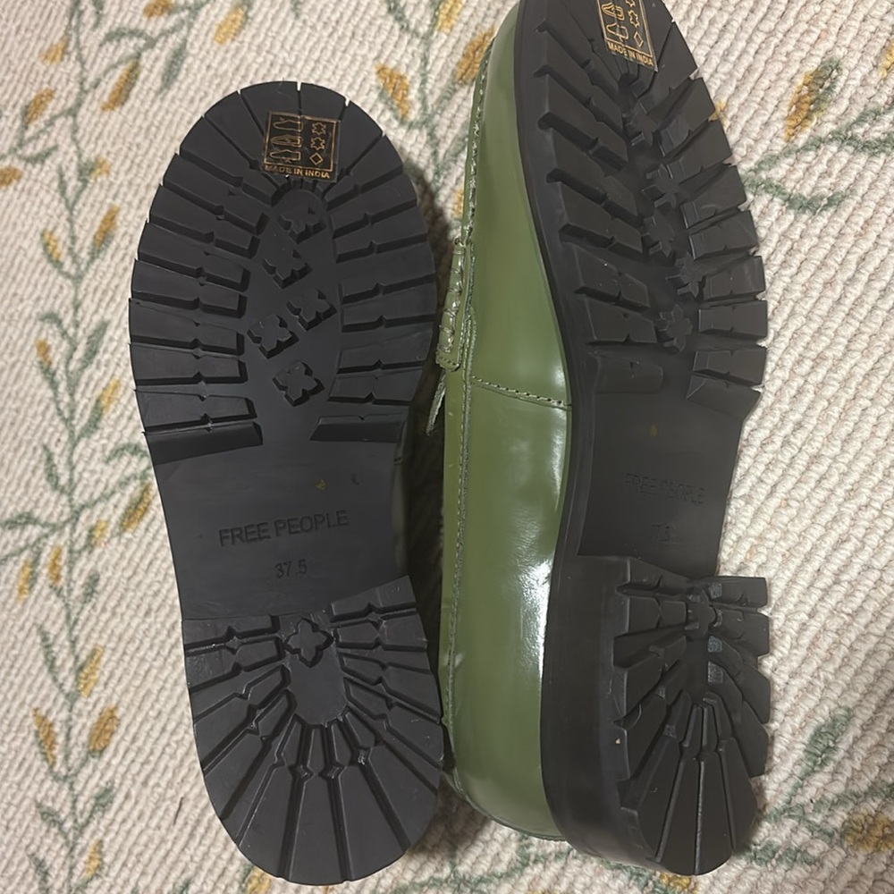 Free People Olive Green LIV Loafers‎ - Picture 4 of 8